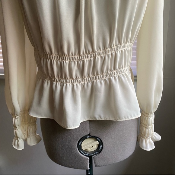 CLUB MONACO Women's Off White Long Ruffle Sleeve Blouse Cottagecore Size XS - Picture 6 of 12